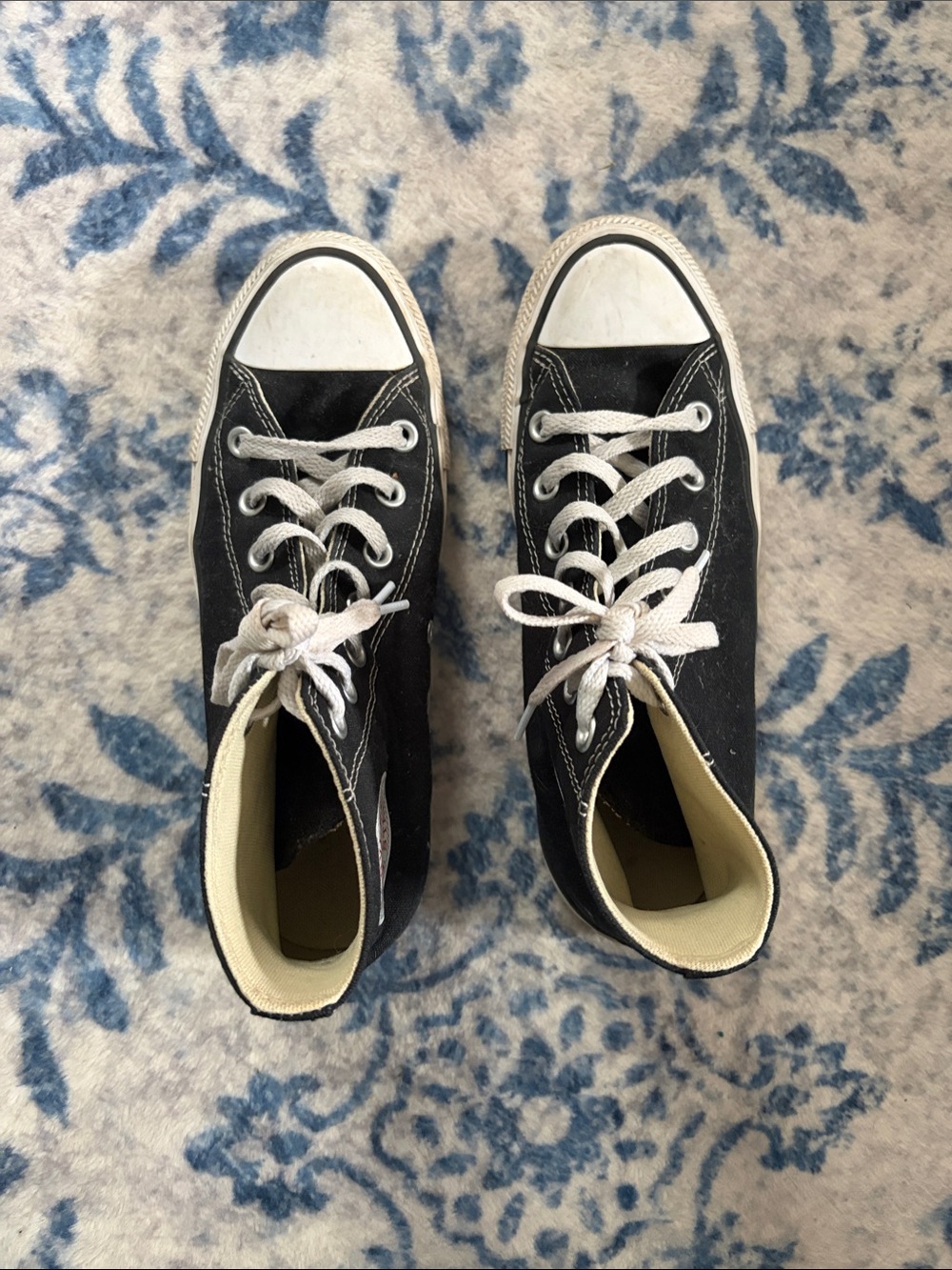 Black High-Top Canvas Sneakers for Women - Classic Casual Style